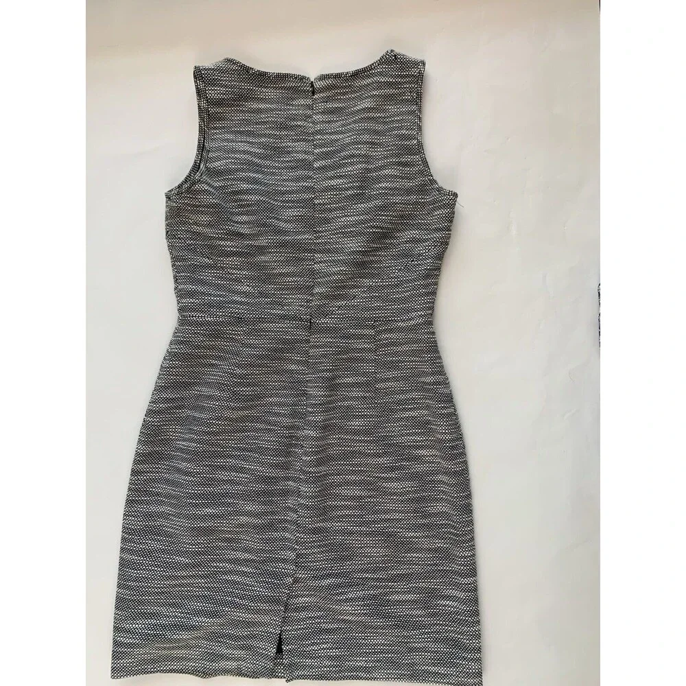 Banana Republic Dress Sleek Sheath Silhouette V-Neck Sleeveless Zip Lined 8P